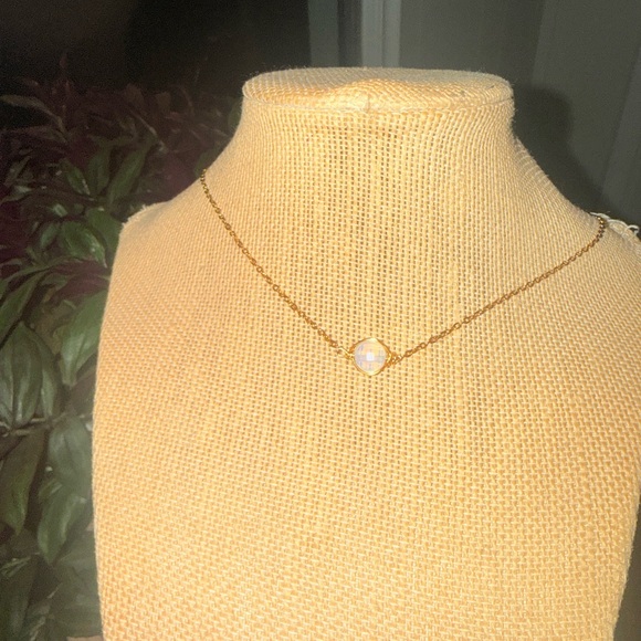 Jewelry - In show Elegant Gold Necklace with opalite Accent